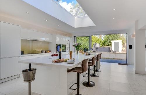 Durham Maison | 5 Bed in Durham 94028