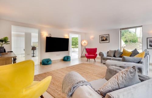 Durham Maison | 5 Bed in Durham 94028