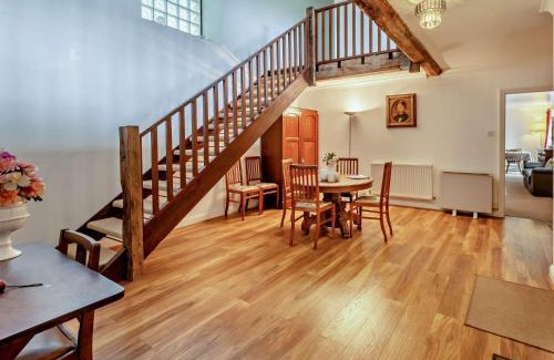 Sandown Maison | 5 Bed in Newchurch IC069