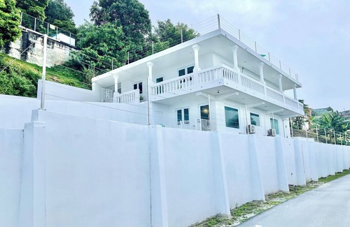 Camino Nuevo Maison | 5 Bed Ocean View w private Pool one of best beaches less than 1.1 mile from Home