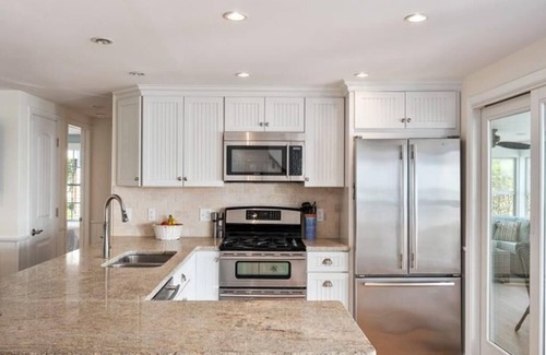 Beach Haven Maison | 5 bedroom accommodation in High Bar Harbor