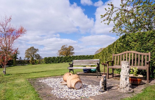 Wichenford Cottage | Hébergement de 5 chambres à Wichenford, près de Worcester