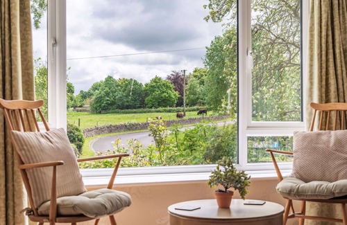 Longborough Cottage | 5 bedroom Cotswold holiday cottage with a superb garden - Elm Bank