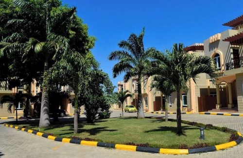 Nyali Villa | 5 Bedroom Ensuite Villa Nyali w/Pool, A/C, WIFI, Garden, 24/7 Security & Parking