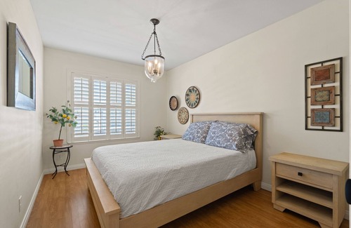 Bonita Autre | 5-Bedroom Farmhouse near Country Club