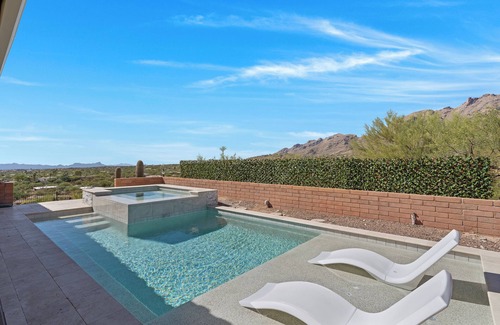 Coronado Foothills Estates Maison | 5 Bedroom HILLTOP Modern Breathtaking 360 degree VIEWS Heated Pool Spa Sleeps 16