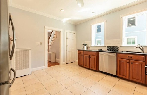 Medford Maison | 5 Bedroom Historic Home minutes to Boston!