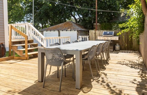 Medford Maison | 5 Bedroom Historic Home minutes to Boston!