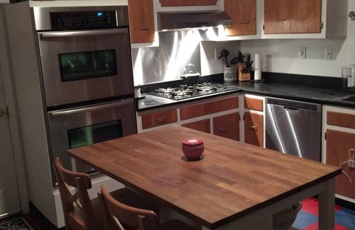 O'Hara Township Maison | 5-bedroom Home Sleeps 10 Close to Oakmont, Downtown, Oakland