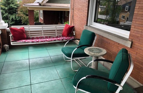 O'Hara Township Maison | 5-bedroom Home Sleeps 10 Close to Oakmont, Downtown, Oakland