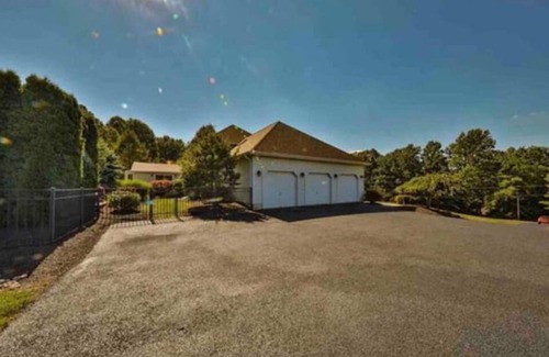 Zionhill Maison | 5 bedroom house with HEATED pool and game room