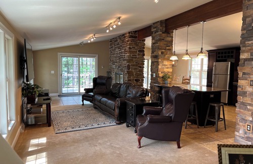 Phillips Maison | 5 Luxe Chambre Lake Home W / 600 "de Pure Façade de sable, 2. 5Acre Lot