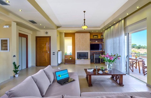 Kalathas Villa | 5 Bedroom Luxury Villa With Pool, Childrens Pool, Sea View And Near The Beach
