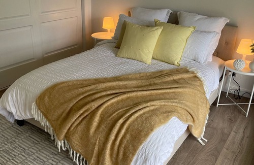 Mansfield Autre | 5 Bedroom Mansfield Farm House