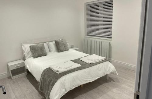 Fairlop Appartement | 5 Bedroom Modern and Spacious House in London