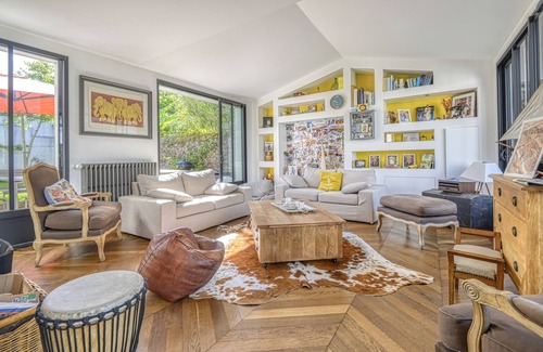 Schuman Maison | Vrbo Property