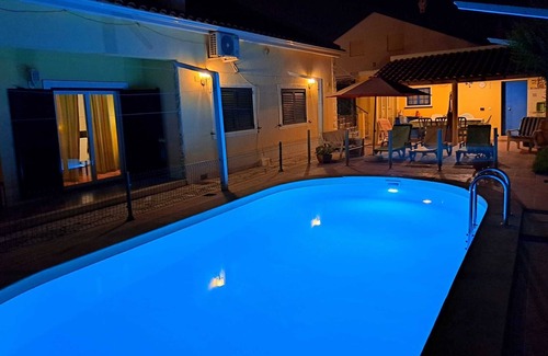 Charneca de Caparica e Sobreda Villa | Villa 5 chambres, piscine privée, près de la plage, du golf et de Lisbonne (WI-Fi)