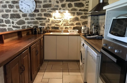 Veix Maison | 5 Bedroom secluded house with private heated pool