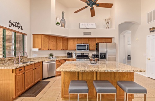 Arrowhead Ranch Maison | 5 Bedroom, Single level, Heated pool/spa, Great location for Spring Training
