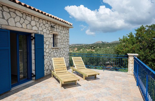 Leivathos Villa | 5 bedroom Stone Villa in Trapezaki