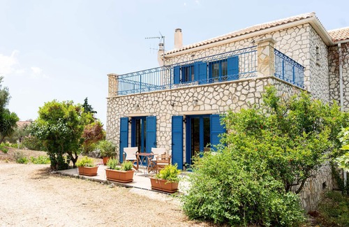 Leivathos Villa | 5 bedroom Stone Villa in Trapezaki