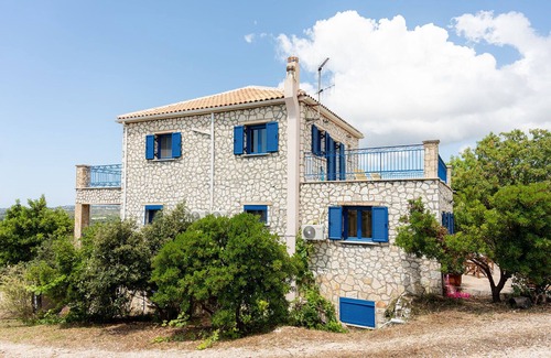 Leivathos Villa | 5 bedroom Stone Villa in Trapezaki