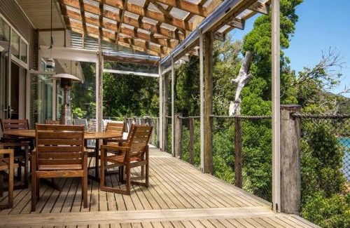 Furneaux Maison | 5-bedroom waterfront home on Endeavour Inlet