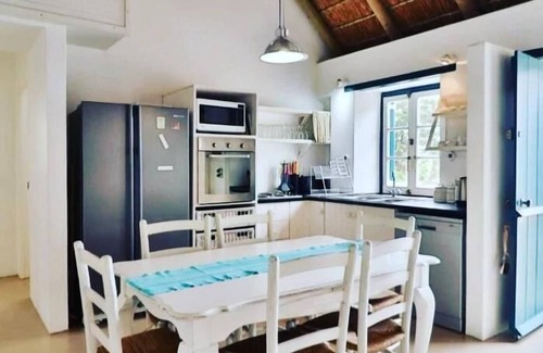 Struisbaai Maison | 5 Bedroomed Fisherman's Cottage in Struis Bay