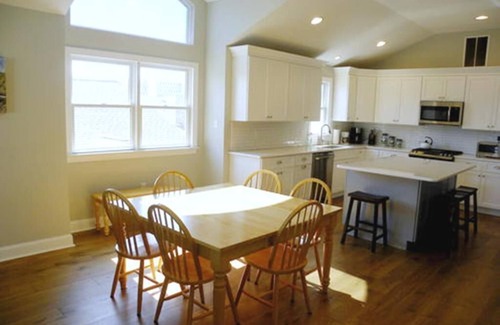 Sea Isle City Maison | 5 Bedrooms Plus Bonus Room, Elevator, & Block and a Half to Beach!