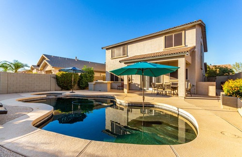 Avondale Maison | 5 bedrooms with pool near MLB Baseball Parks, NFL Football Stadium & NASCAR