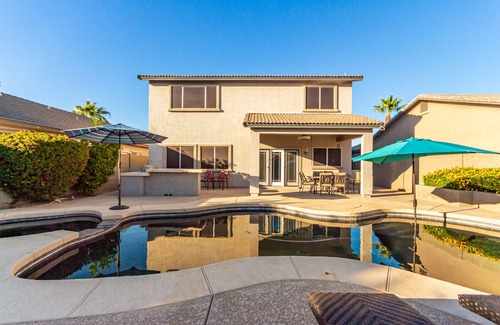 Avondale Maison | 5 bedrooms with pool near MLB Baseball Parks, NFL Football Stadium & NASCAR