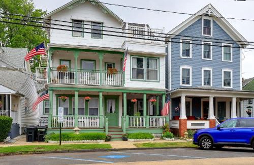 Ocean Grove Appartement | 5 Blocks to Beach Apt with Balcony in Ocean Grove!