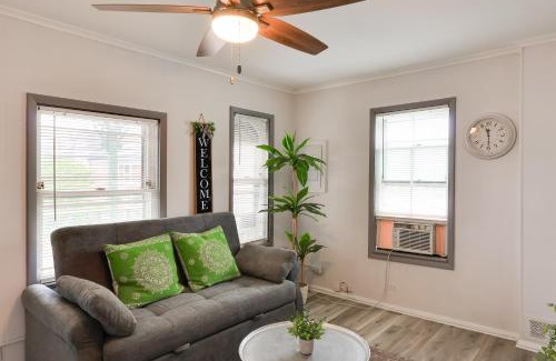 Ocean Grove Appartement | 5 Blocks to Beach Apt with Balcony in Ocean Grove!