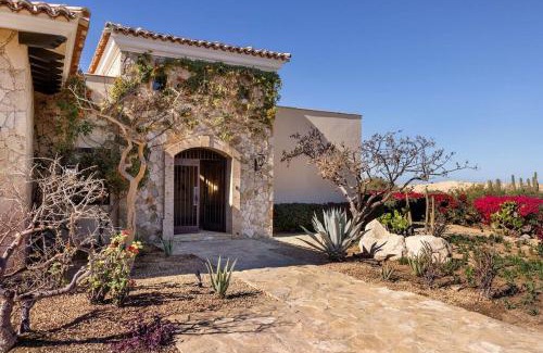 Los Cabos Villa | 5-BR Golf Villa With Transportation Included