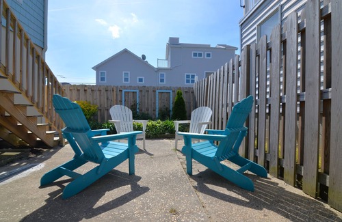 Dewey Beach Maison | 5 BR OCEAN BLOCK BEAUTY IN DEWEY BEACH