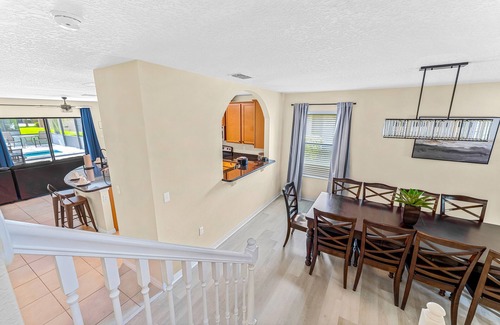 Cypress Pointe Maison | 5 BR with pool! By shopping, restaurants, Disneyworld, & Universal Studios!