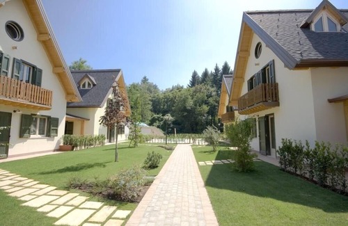 Coreglia Antelminelli Maison | 5 chalets avec piscine privée. Animaux acceptés