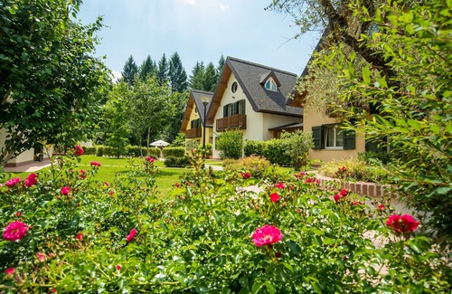 Coreglia Antelminelli Maison | 5 chalets avec piscine privée. Animaux acceptés