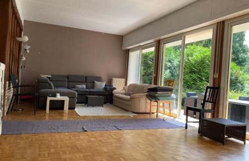 Auneau Maison | 5 Chambres dans une grande maison