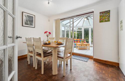 Waltham Cross Maison | 5 double beds in a detached house in Cheshunt