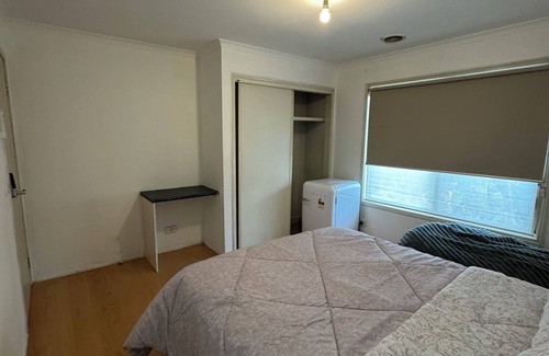 Bundoora Maison | 5 Ensuite Bedrooms for Ultimate Comfort with Every Convenience-Bundoora