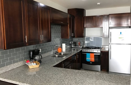 Bois d'Orange Appartement | Vues magnifiques, très bien situé, appartement neuf et moderne