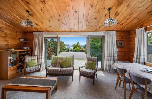 Richmond Heights Maison | 5 Kensington - Taupo Holiday Home