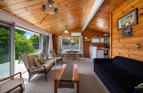 Richmond Heights Maison | 5 Kensington - Taupo Holiday Home