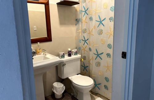 Guaniquilla Hôtel | #5 La Ocho, 2nd Floor Room with Ocean Views.