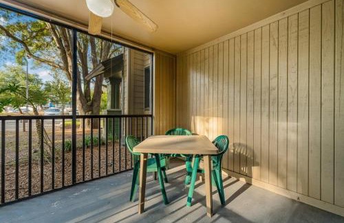 Bearss Plaza Appartement | 5 MI to Busch Gardens + 2 MI to USF + Pool + Gym