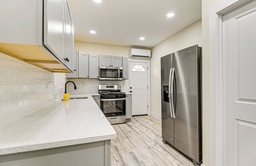 West Philadelphia Maison | 5 Mi to Dtwn: Convenient Philadelphia Townhome