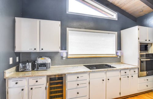 Evergreen Meadows Cabine | 5 Mi to Dtwn Evergreen: Mtn-View Escape