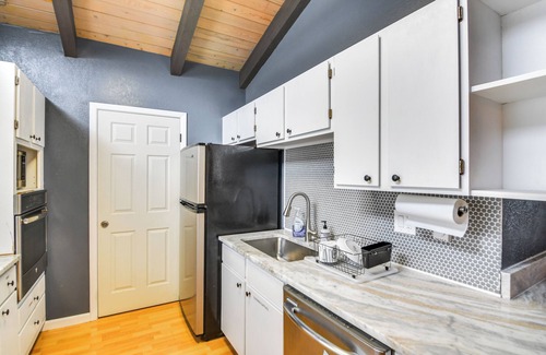 Evergreen Meadows Cabine | 5 Mi to Dtwn Evergreen: Mtn-View Escape