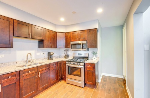Ashburn Appartement | 5 Mi to Midway: Walkable Chicago Apartment